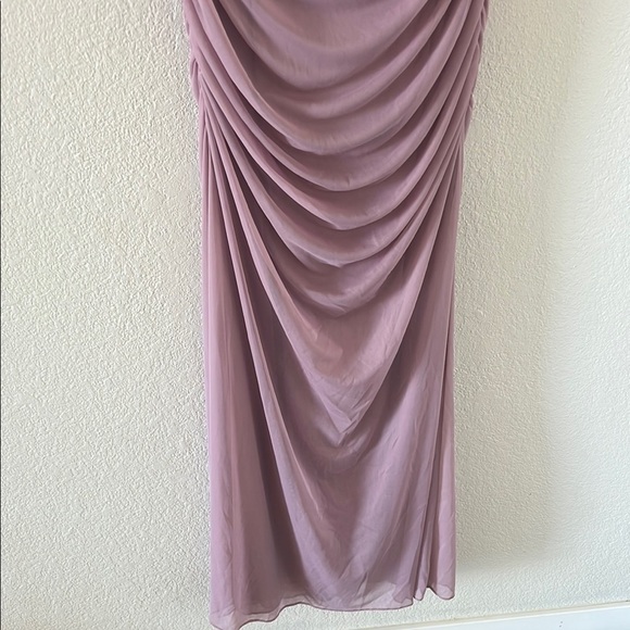 Elegant Mauve Evening Gown - Picture 3 of 11